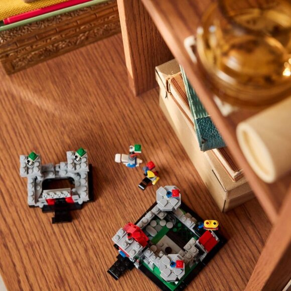 LEGO 40775 Mini Knight’s Castle Exclusive NIB New in Hand - Picture 9 of 15